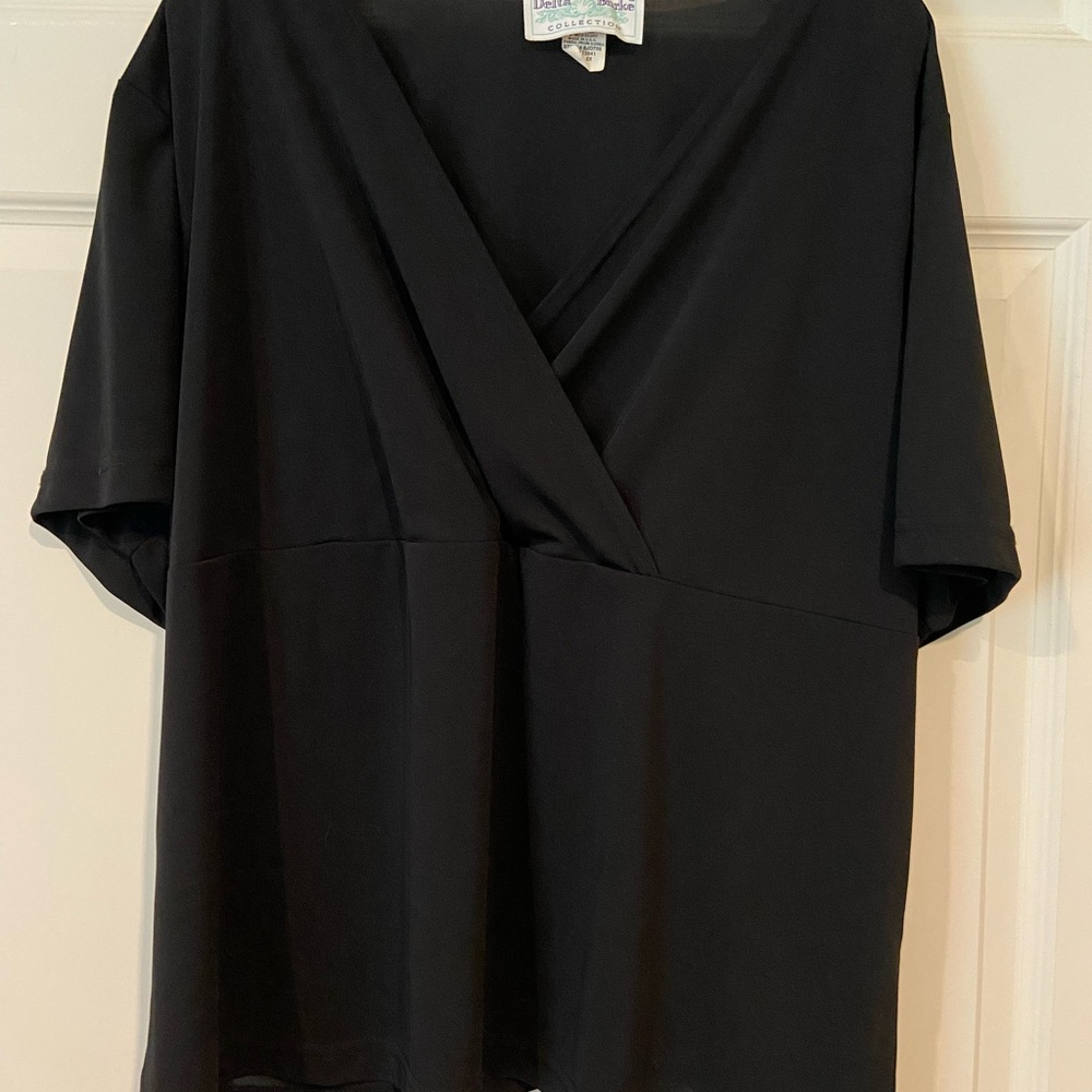 Delta Burke Black V- neck Peplum  Top